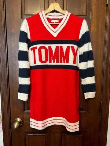 TOMMY HILFIGER V넥 스웨터 M