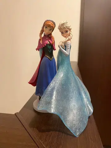 겨울왕국 피규어 엘사와 안나