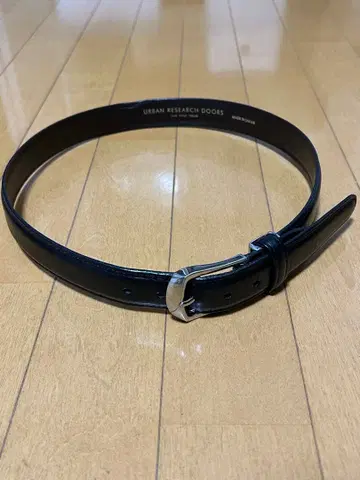 URBAN RESEARCH DOORS 블랙 가죽 벨트