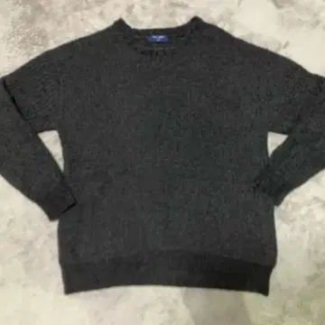 백 넘버 다크 그레이 리브 크루넥 스웨터