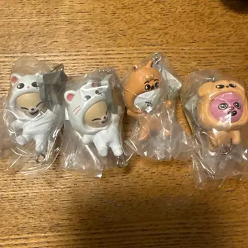 집어서 잇는 마스코트 SKZOO