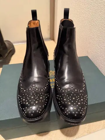 Church's 쳐치 36.5 스터드 장식 블랙 가죽 사이드 고어 부츠