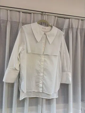 Eimee Law 화이트 셔츠 큰 옷깃