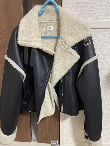 라이더 자켓 블랙/화이트