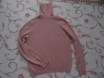 새상품급 유니클로*포근하고 따뜻한 캐시미어 터틀넥 스웨터 L