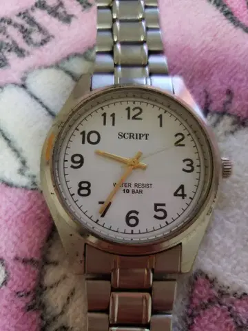 SCRIPT 쿼츠 손목시계 화이트