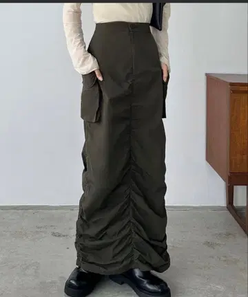 미사용 새상품 개더 나일론 스커트