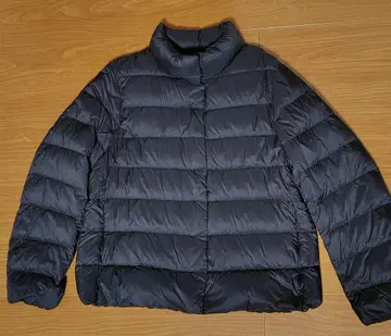 유니클로 울트라 라이트 다운 자켓 XL 사이즈