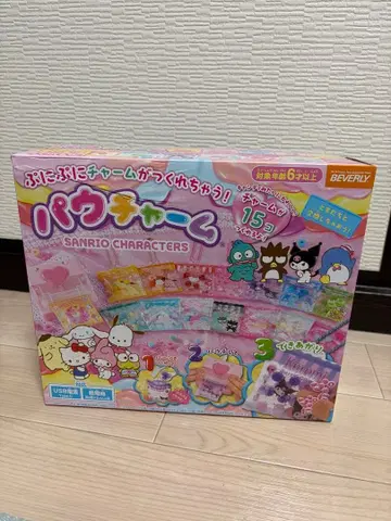 파우참 SANRIO CHARACTERS