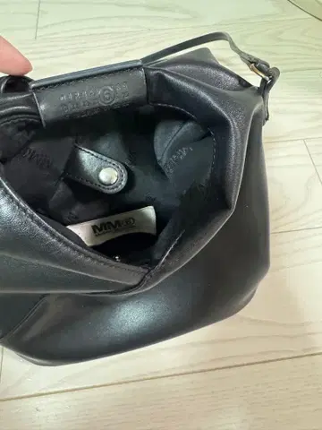 MMK 블랙 가죽 복조리형 숄더백