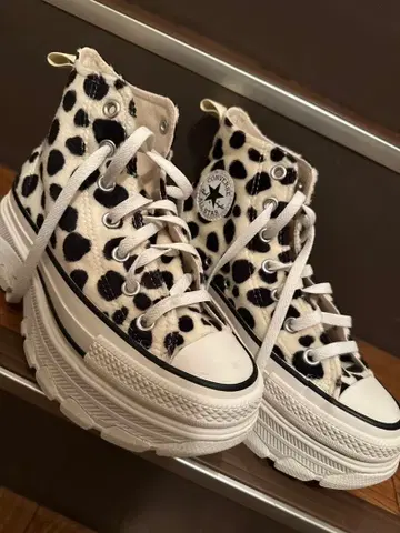 Converse 레오파드 무늬 통굽 하이컷 스니커즈