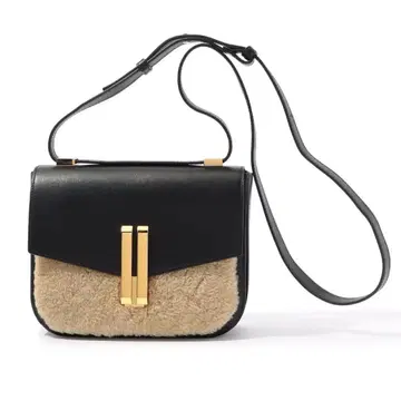 데메리에 미사용 무스탕 숄더백