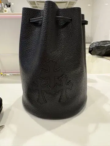 블랙 가죽 크로스 복조리 백