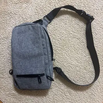 그레이 바디백 웨스트 파우치