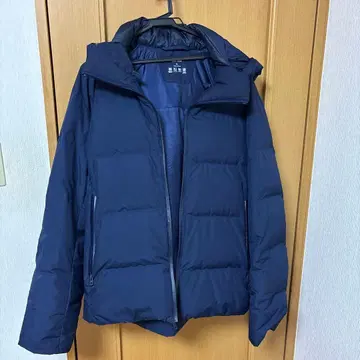 유니클로 다운 XL 네이비 컬러