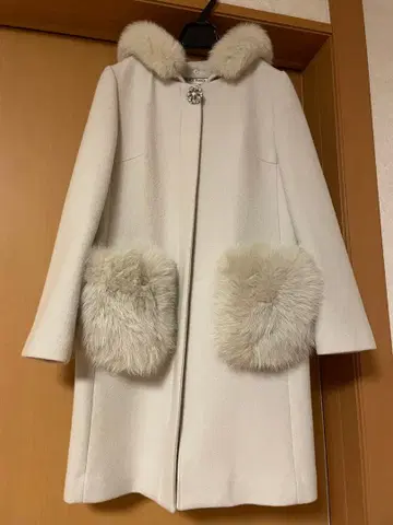 미슈마슈 퍼 달린 울 코트 비쥬 후드