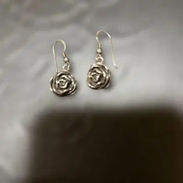 소칼로 로즈 귀걸이