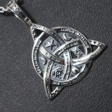 우주의 마법 실버 목걸이 탑 실버의 빛이 마음에 우주의 기적