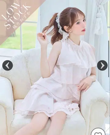 아넬라 플뢰르 프릴 미니 원피스