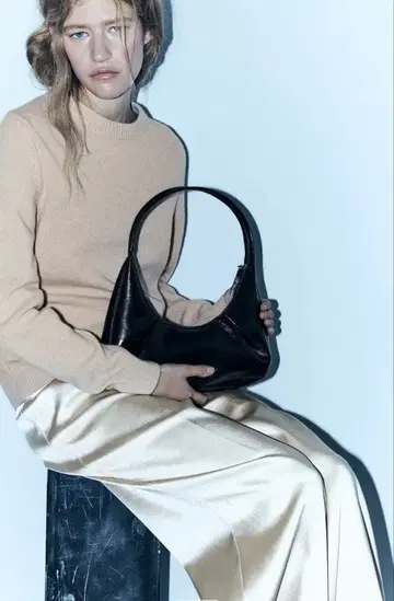 [ ZARA ] 오벌 숄더백 블랙