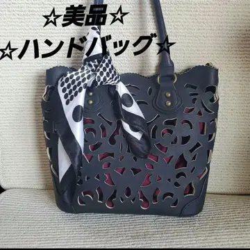 새상품급 천연 가죽 핸드백 토트백 컷워크 가공