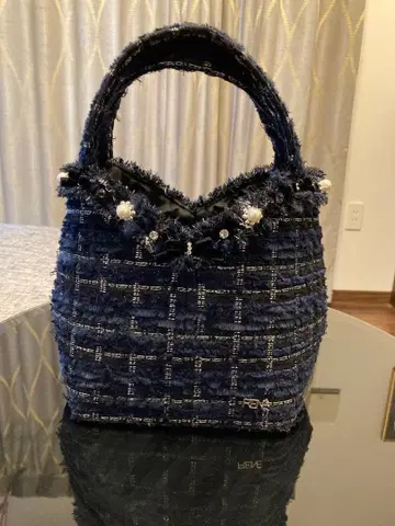 Rene 네이비 트위드 토트백