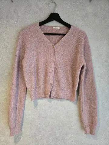 핑크 V넥 크롭 스웨터