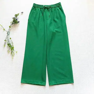 [컨디션 최상] 비어즐리 워셔블 속기모 트랙 배기 팬츠 그린 사이즈 2