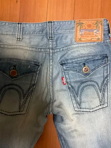 EDWIN 라이트 블루 데님 플레어 팬츠 데미지 가공