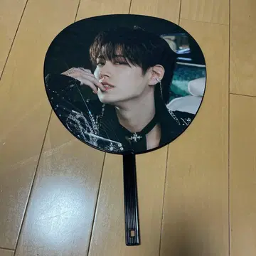 JO1 시로이와 루키 부채