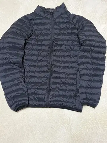 UNIQLO 블랙 울트라 라이트 다운 자켓 S