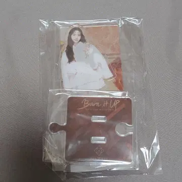 NiziU Burn it up 아크릴 스탠드 MAYA