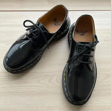 새상품급 닥터마틴 Dr.Martens 1461 에나멜 3홀 23cm