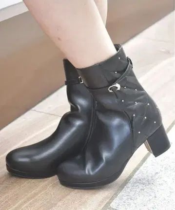 axes femme 퀼팅 절개 부츠