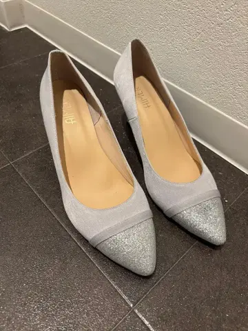 AIMER 세퍼레이트 라메 펌프스