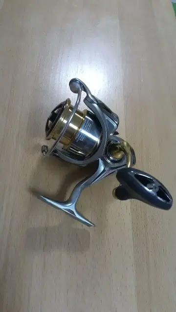 DAIWA 프림스 LT3000S-CXH 베어링 추가됨 새상품급 중고