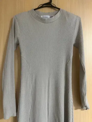 LE.EMA 리브 니트 원피스