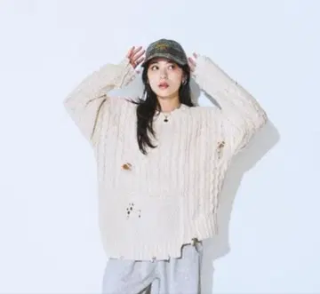 지나시스 리메이크라이크 케이블 풀오버 니트