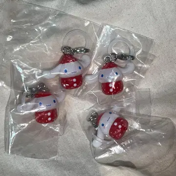 산리오 딸기 메지루시 액세서리