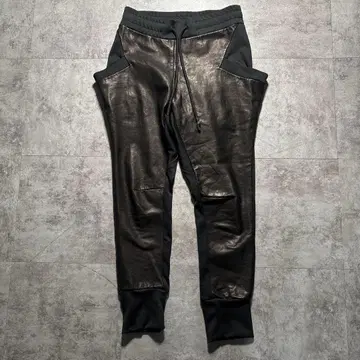 새상품급 ripvanwinkle 가죽 팬츠 맨투맨 절개 블랙