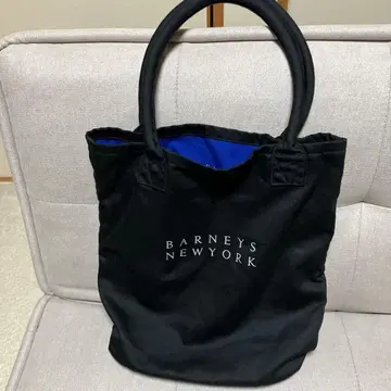 BARNEY'S NEW YORK 블랙 토트백