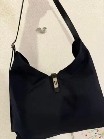 백 A4 들어갑니다