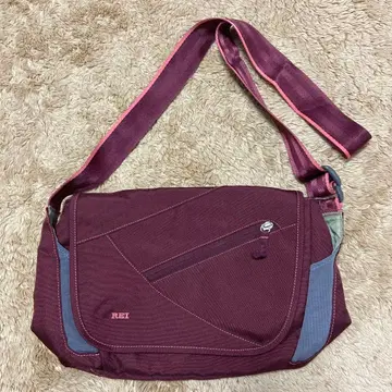 [ REI ] 와인 레드 메신저 숄더백 레어
