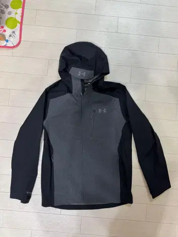 언더아머 고어텍스 자켓 M 블랙/그레이