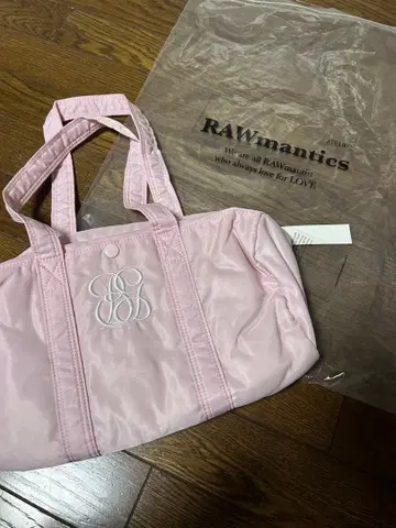 RAWmantics 핑크 스포츠 로고 발레리나 더플백 핑크