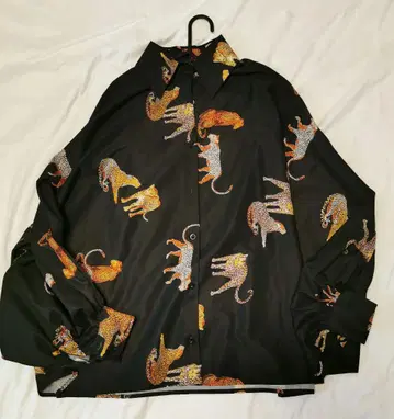 동물 패턴 긴팔 셔츠 실크 터치 소재 벌룬 소매