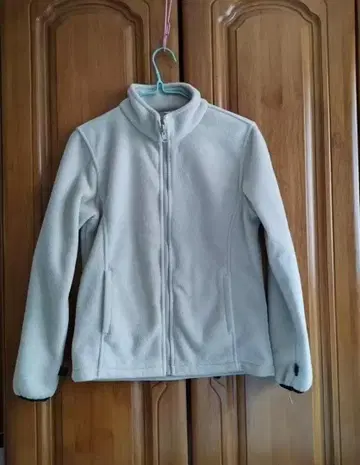 크림색 플리스 자켓 M 사이즈