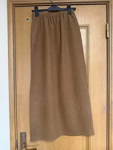 요건 레일 브라운 울 롱 스커트