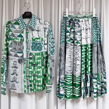 그린 패턴 셋업 블라우스+스커트