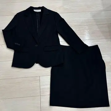 프로포션 바디 드레싱 정장 세트 (자켓 스커트) 사이즈 4